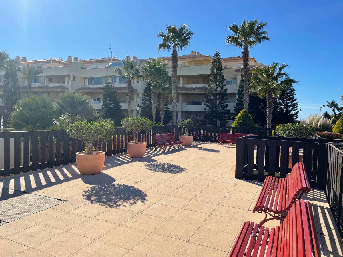 Moderna Y Alegre Vivienda Junto Al Mar . Apartment Roquetas de Mar Exterior photo