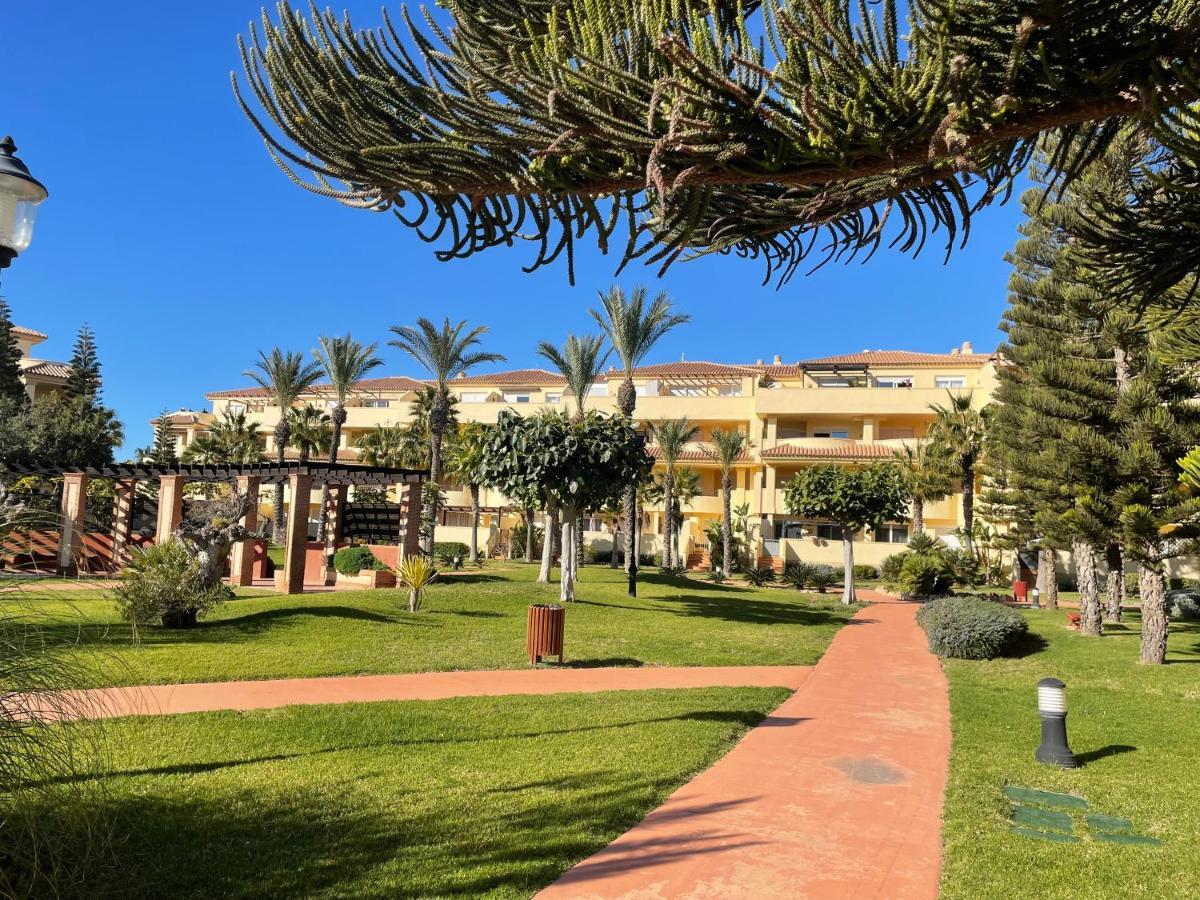 Moderna Y Alegre Vivienda Junto Al Mar . Apartment Roquetas de Mar Exterior photo